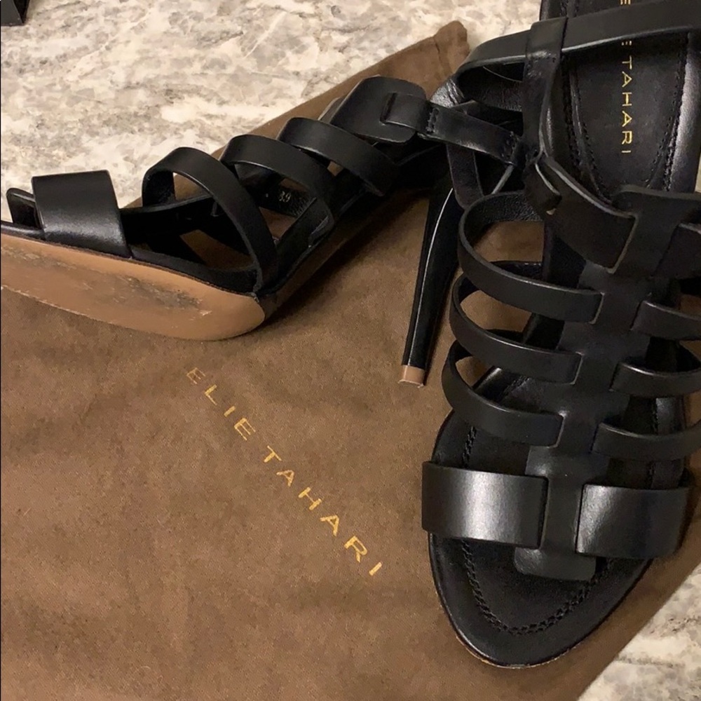 ELIE TAHARI El-Deron 39M Black